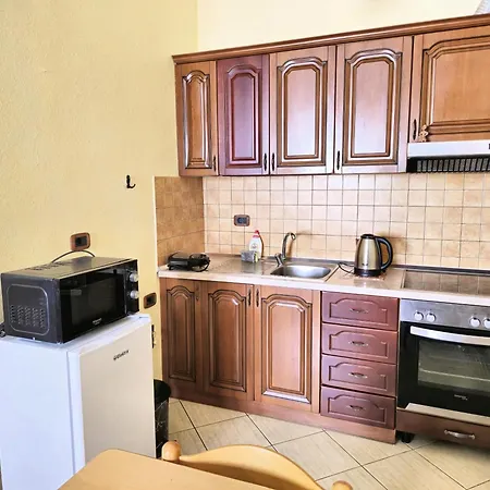 Daire Cozy 2 Bedroom 10 Min Walk To Center *