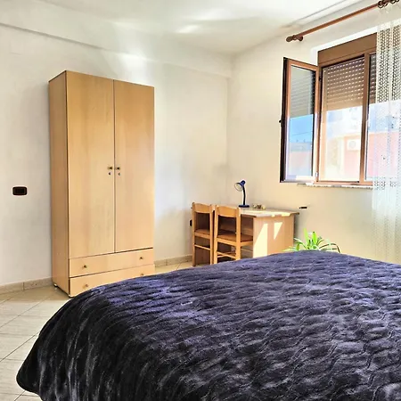 Cozy 2 Bedroom 10 Min Walk To Center Daire *