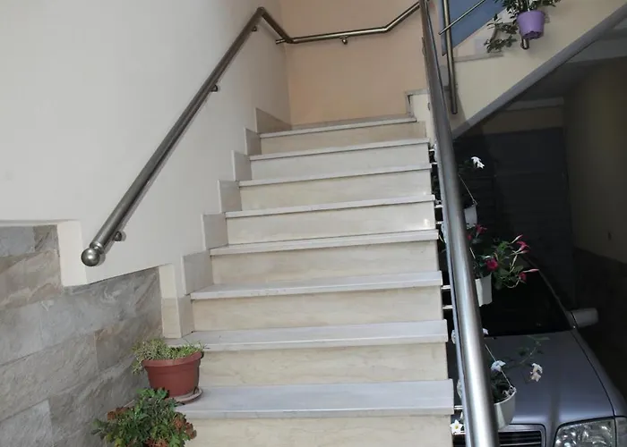Daire Cozy 2 Bedroom 10 Min Walk To Center