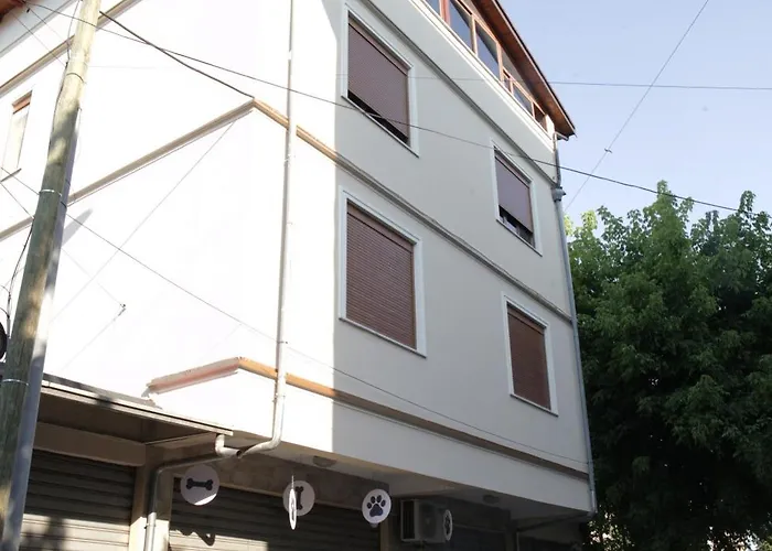 Cozy 2 Bedroom 10 Min Walk To Center Daire *
