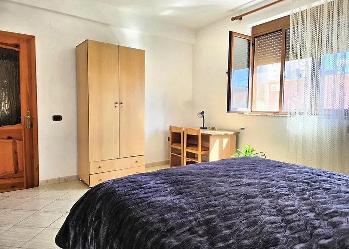 Cozy 2 Bedroom 10 Min Walk To Center Daire *