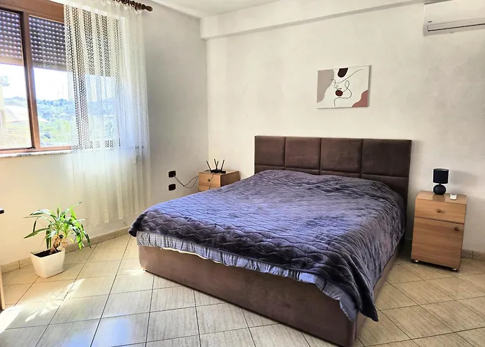 Daire Cozy 2 Bedroom 10 Min Walk To Center *