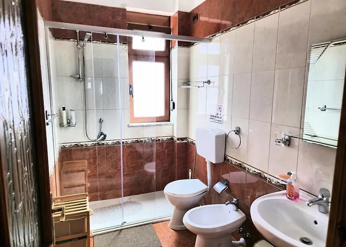 Cozy 2 Bedroom 10 Min Walk To Center Daire Shkodër