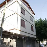 Cozy 2 Bedroom 10 Min Walk To Center Апартаменты *